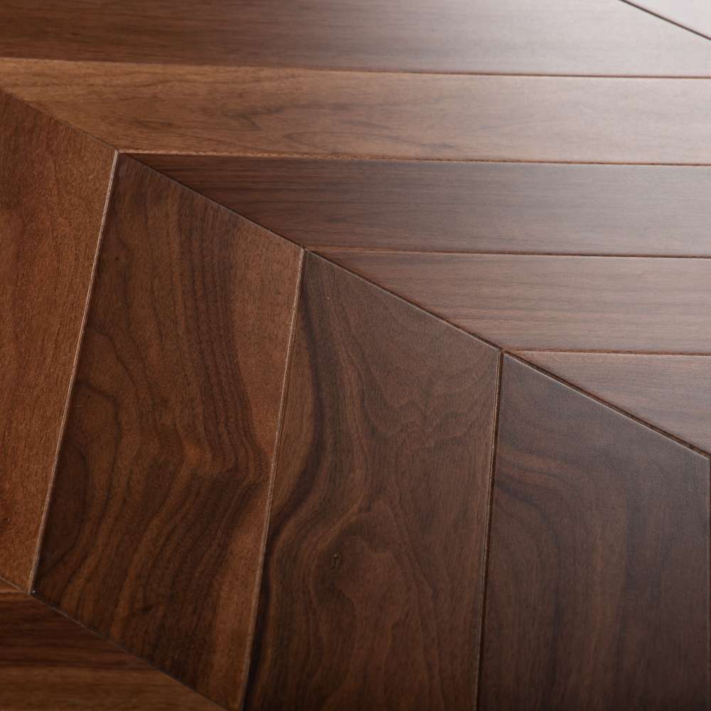 Паркет Елка Французская Lab Arte Chevron 600/490х110х14 /45° Орех Американский Прайм Gloss лак