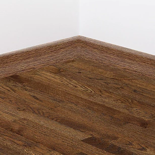 Плинтус шпонированный Tarkett OAK CHOCOLATE 60x16x2400 в интерьере