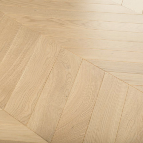 Паркет Елка Французская Lab Arte Chevron Дуб Натур 2006 лак 600/510х90х14/3/45° в интерьере